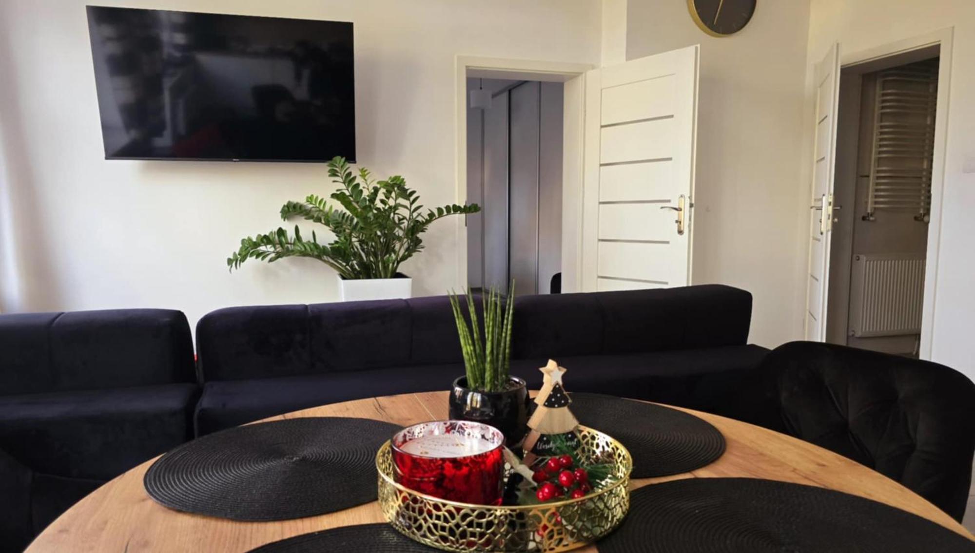 Wyjatkowy Apartament W Miliczu Ngoại thất bức ảnh